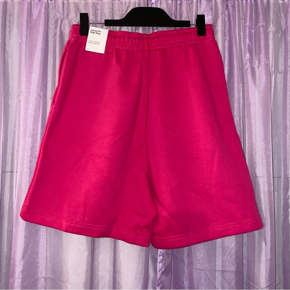 Nike Loose Fit High-Rise Pink Sweat Shorts - Picture 2 of 4